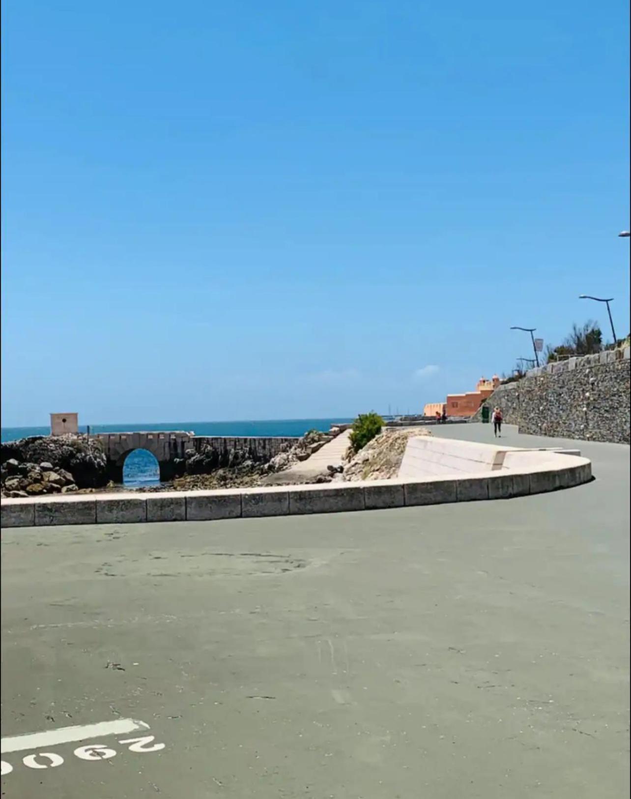Sea View Apartment & 4 Minutes Walk To The Beach ปาโซ ดิ อาร์โคส ภายนอก รูปภาพ