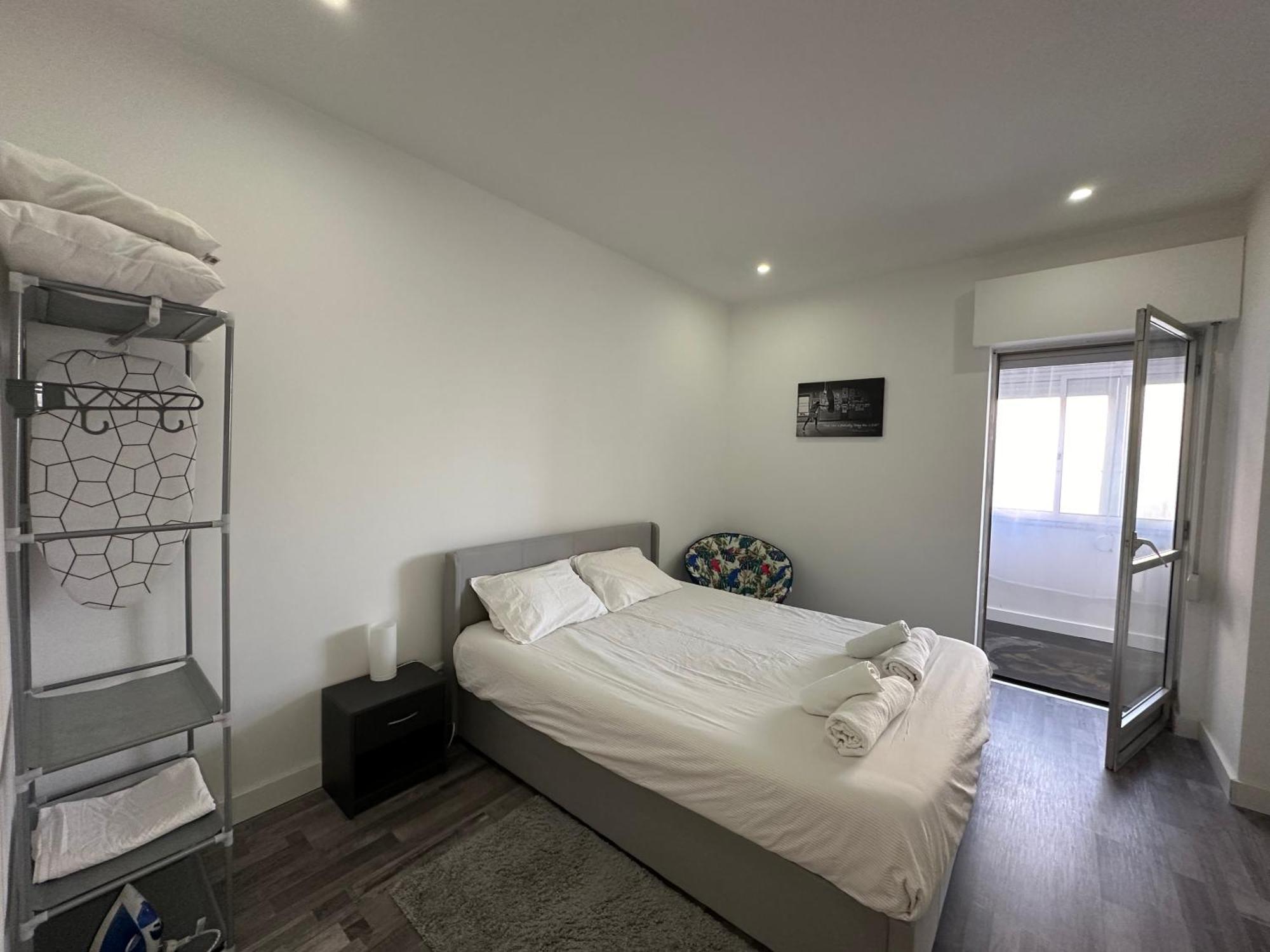 Sea View Apartment & 4 Minutes Walk To The Beach ปาโซ ดิ อาร์โคส ภายนอก รูปภาพ